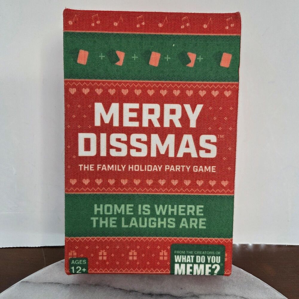 Merry Dissmas Family Holiday Party Game What Do You Meme? 250 Cards Ages 12+ New